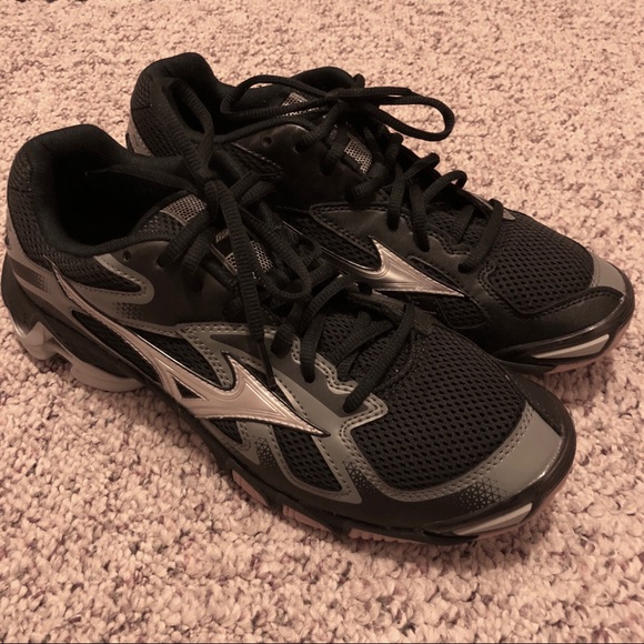 new mizuno volleyball shoes 2018